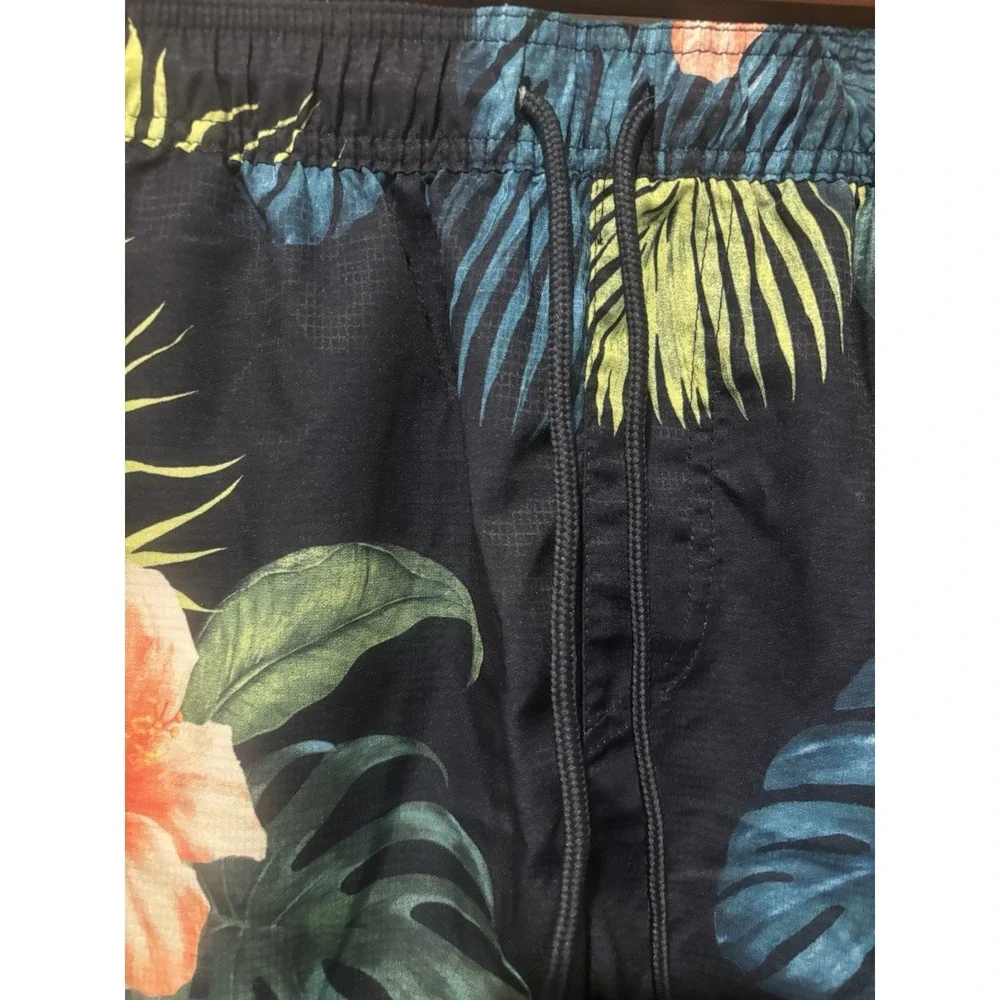 Matix Shorts Performance Hybrid Board‎  Swim Trunks Floral Hawaiian Men's Medium